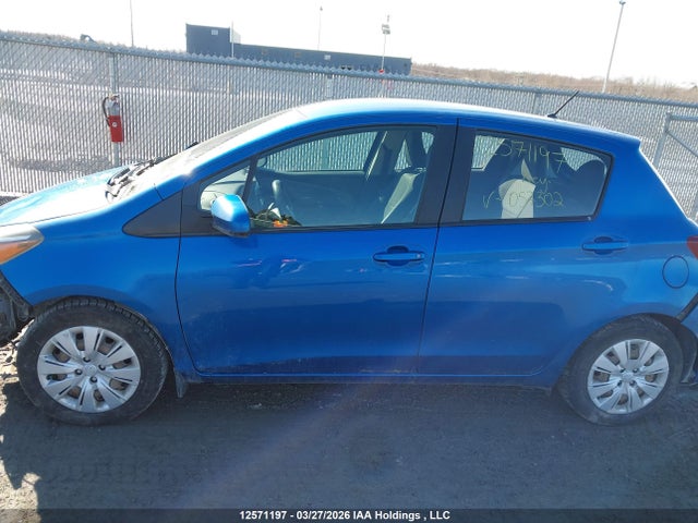 VNKKTUD33GA057302 Toyota YARIS LE