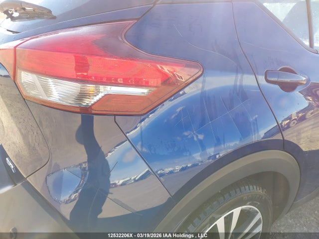 3N1CP5DV9LL576174 Nissan KICKS SR