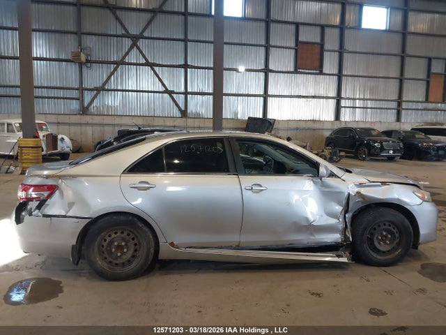 Aukcja sprzedaży 2011 Toyota Camry Se/le/xle, vin: 4T1BF3EK4BU210854, numer aukcji: 12571203