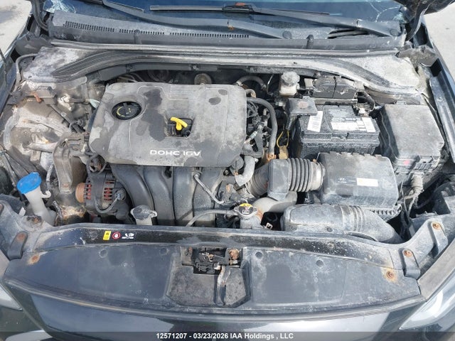 5NPD74LF5JH243490 Hyundai Elantra L