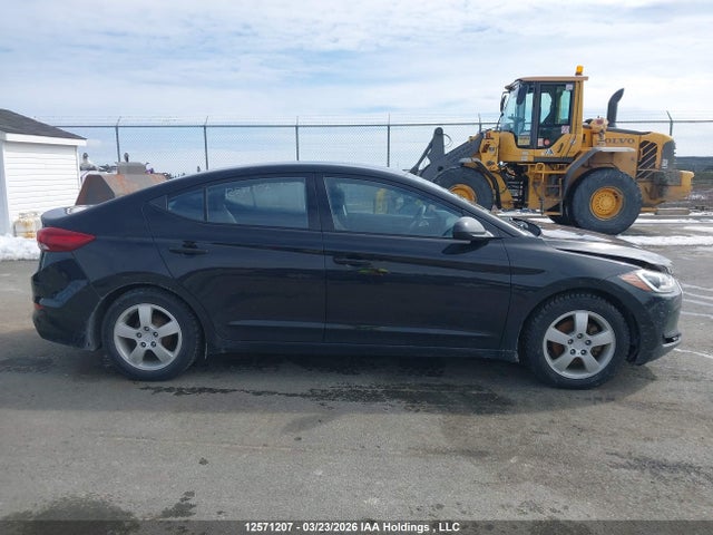 5NPD74LF5JH243490 Hyundai Elantra L