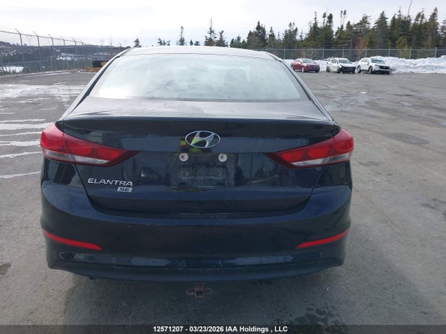 5NPD74LF5JH243490 Hyundai Elantra L