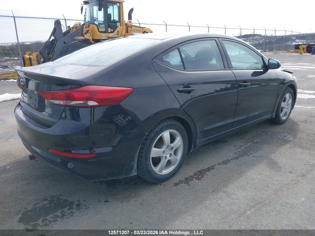 5NPD74LF5JH243490 Hyundai Elantra L
