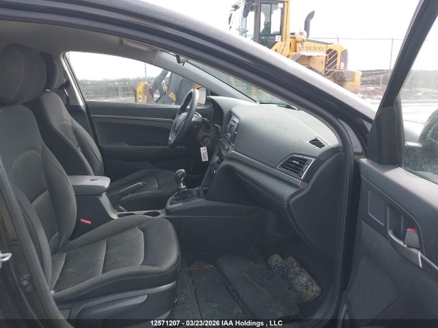 5NPD74LF5JH243490 Hyundai Elantra L