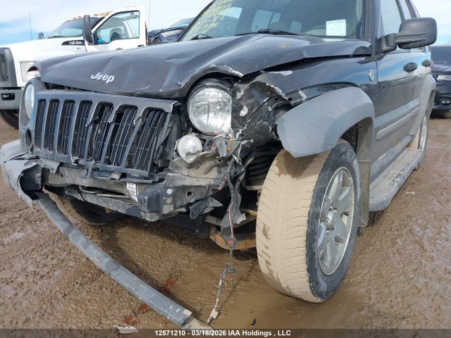 2005 Jeep Liberty Sport მანქანა იყიდება აუქციონზე, vin: 1J4GL48K95W630309, აუქციონის ნომერი: 12571210