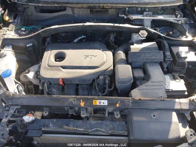 5NMZUDLB2JH068799 Hyundai Santa Fe Sport 2.4 Se