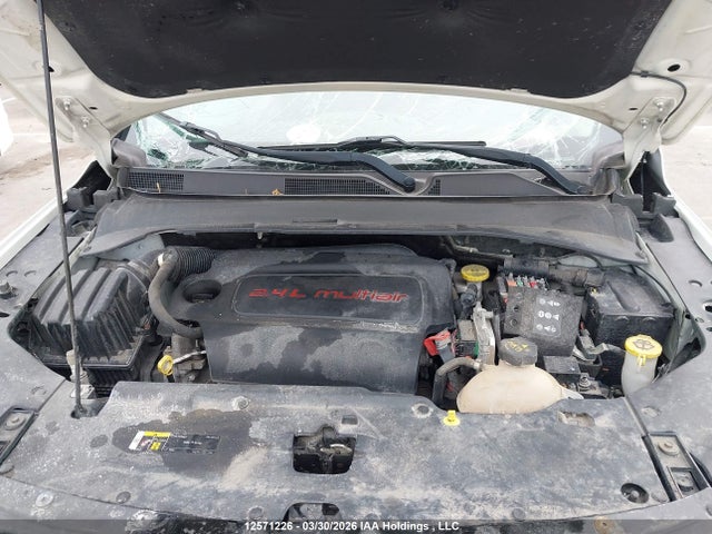 3C4NJCBB0JT318823 Jeep Compass Latitude