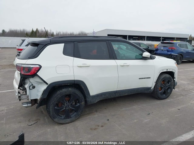 3C4NJCBB0JT318823 Jeep Compass Latitude