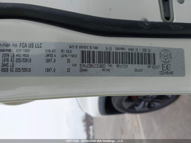 3C4NJCBB0JT318823 Jeep Compass Latitude