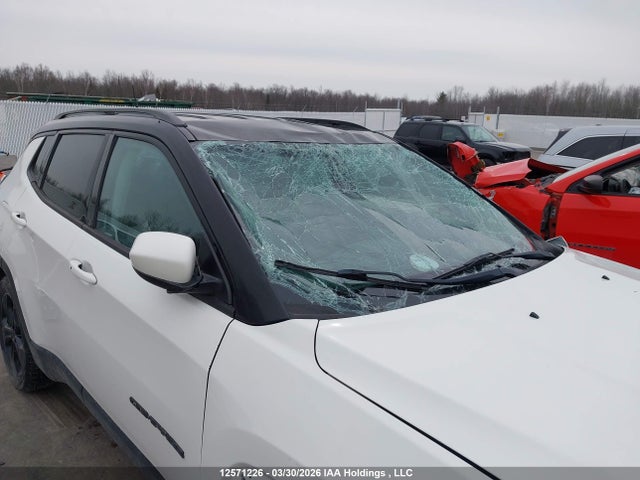3C4NJCBB0JT318823 Jeep Compass Latitude