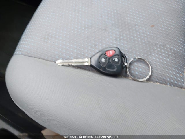 12571229 :رقم المزاد ، 2T1LE4EE4AC018583 vin ، 2010 Toyota Matrix مزاد بيع