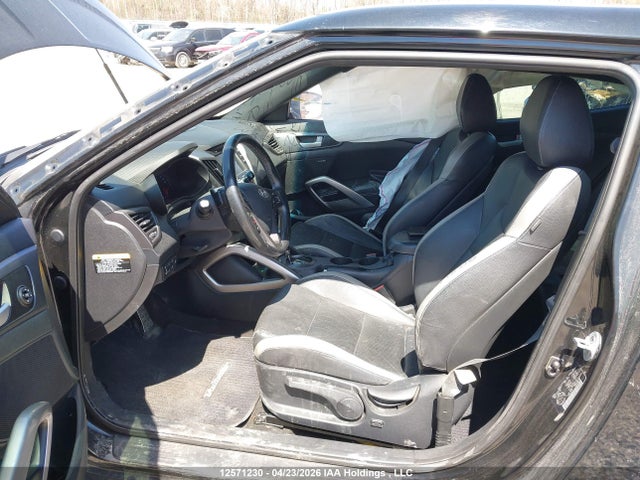Продаж на аукціоні авто 2016 Hyundai Veloster Turbo, vin: KMHTC6AE7GU300053, номер лоту: 12571230