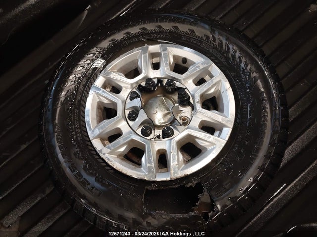 1GC4YNE78NF119383 Chevrolet Silverado K2500 Heavy Duty Lt