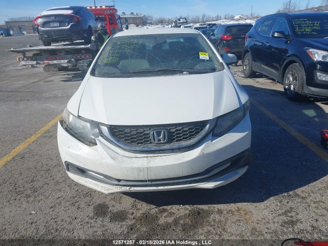 Продажа на аукционе авто 2015 Honda Civic Lx, vin: 2HGFB2E49FH049585, номер лота: 12571257