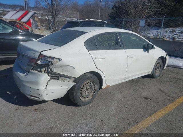 Продажа на аукционе авто 2015 Honda Civic Lx, vin: 2HGFB2E49FH049585, номер лота: 12571257