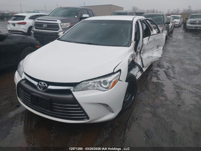 2016 Toyota Camry Le მანქანა იყიდება აუქციონზე, vin: 4T1BF1FK0GU559262, აუქციონის ნომერი: 12571280