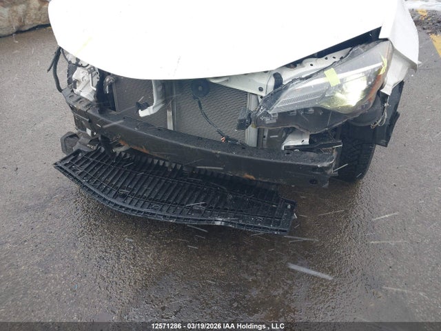 12571286 :رقم المزاد ، 2T1BURHE9JC973371 vin ، 2018 Toyota Corolla L/le/xle/se/xse مزاد بيع