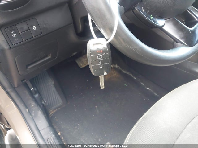 KNDJN2A24G7282842 KIA Soul
