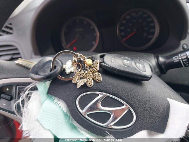 KMHCT5AE6GU241846 Hyundai ACCENT SE