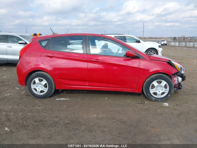 KMHCT5AE6GU241846 Hyundai ACCENT SE
