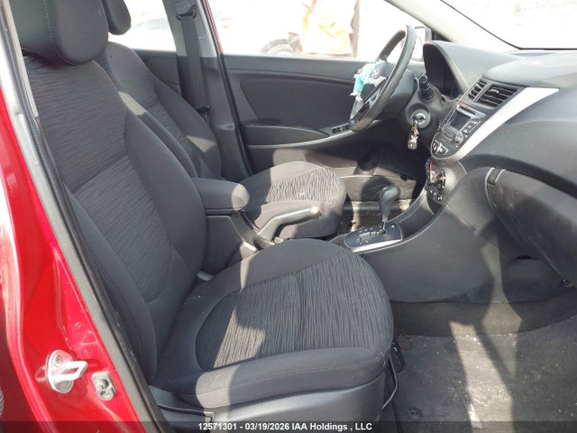 KMHCT5AE6GU241846 Hyundai ACCENT SE