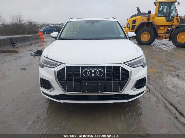 WA1AUCF38S1074186 Audi Q3 Premium 40