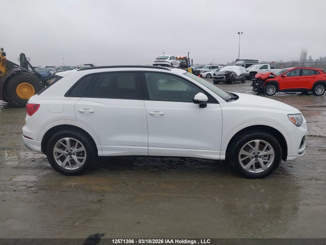 WA1AUCF38S1074186 Audi Q3 Premium 40