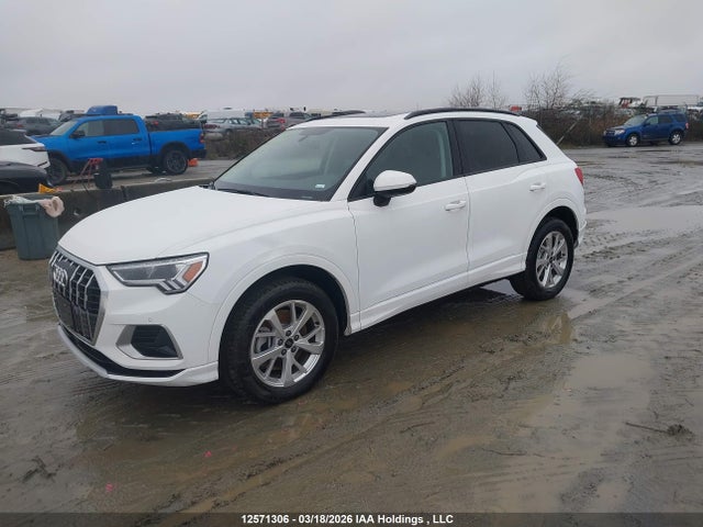 WA1AUCF38S1074186 Audi Q3 Premium 40
