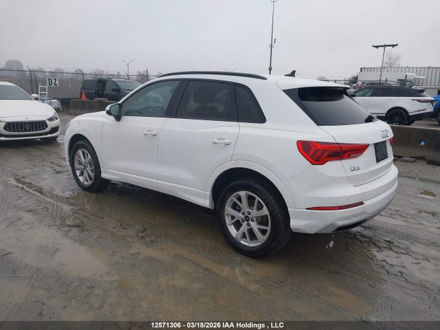 WA1AUCF38S1074186 Audi Q3 Premium 40