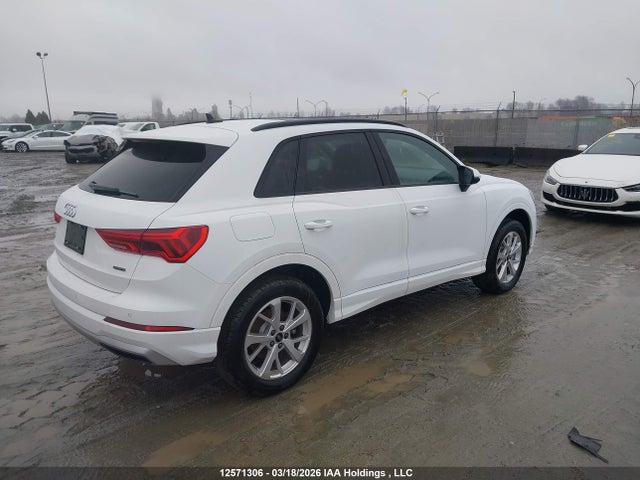 WA1AUCF38S1074186 Audi Q3 Premium 40