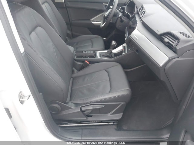 WA1AUCF38S1074186 Audi Q3 Premium 40