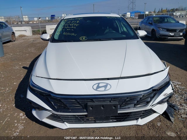 2024 Hyundai Elantra Luxury მანქანა იყიდება აუქციონზე, vin: KMHLN4DG7RU754575, აუქციონის ნომერი: 12571307