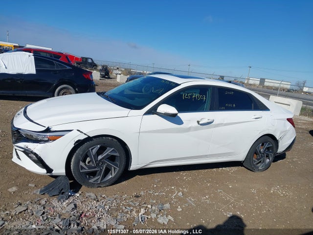 2024 Hyundai Elantra Luxury მანქანა იყიდება აუქციონზე, vin: KMHLN4DG7RU754575, აუქციონის ნომერი: 12571307