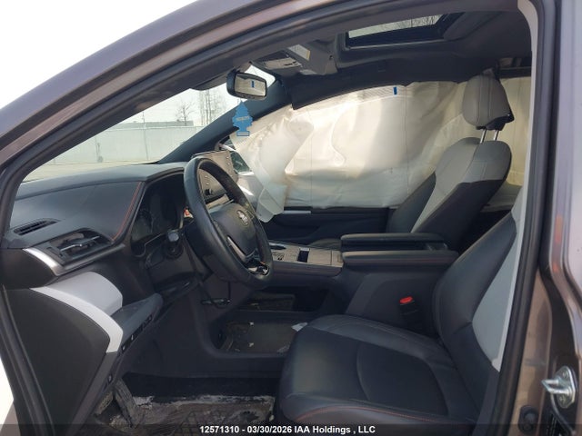 2022 Toyota Sienna Xse 7-passenger მანქანა იყიდება აუქციონზე, vin: 5TDGRKEC3NS095760, აუქციონის ნომერი: 12571310
