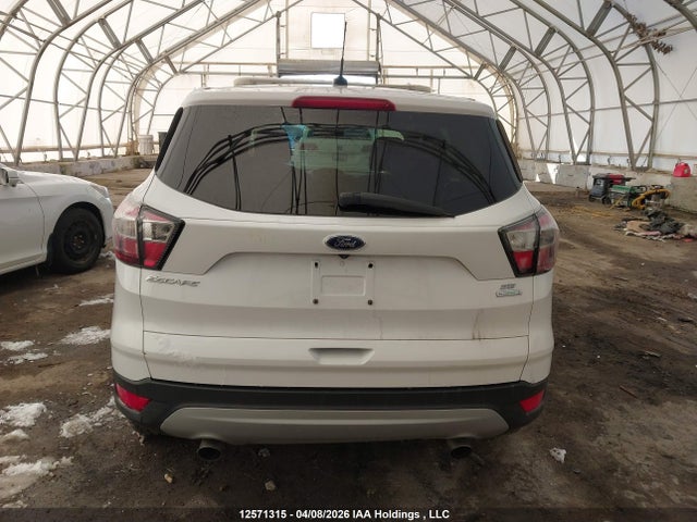 1FMCU0GD1HUA00597 Ford ESCAPE SE