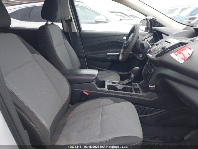 1FMCU0GD1HUA00597 Ford ESCAPE SE