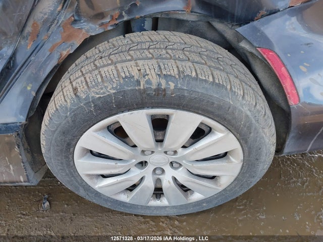 12571328 :رقم المزاد ، 1C3CCCFB3FN614720 vin ، 2015 Chrysler 200 Lx مزاد بيع