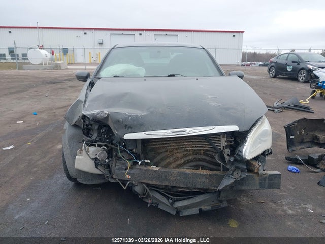 2014 Chrysler 200 Lx მანქანა იყიდება აუქციონზე, vin: 1C3CCBAB0EN232032, აუქციონის ნომერი: 12571339