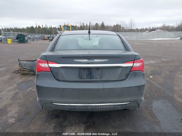 2014 Chrysler 200 Lx მანქანა იყიდება აუქციონზე, vin: 1C3CCBAB0EN232032, აუქციონის ნომერი: 12571339