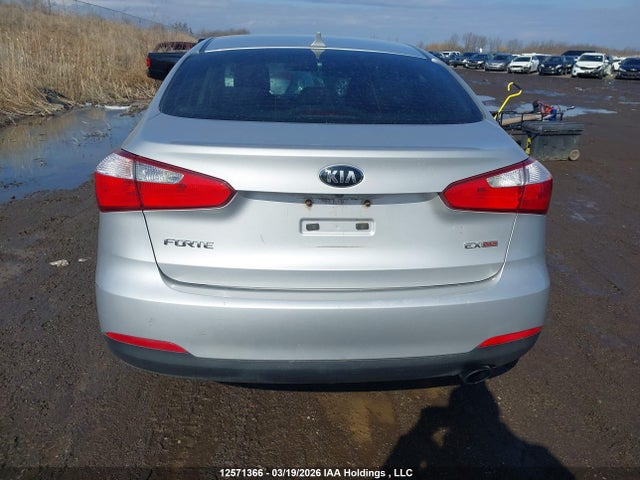 2015 Kia Forte Ex მანქანა იყიდება აუქციონზე, vin: KNAFX4A80F5396229, აუქციონის ნომერი: 12571366