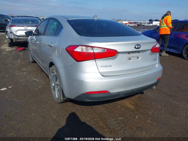 2015 Kia Forte Ex მანქანა იყიდება აუქციონზე, vin: KNAFX4A80F5396229, აუქციონის ნომერი: 12571366