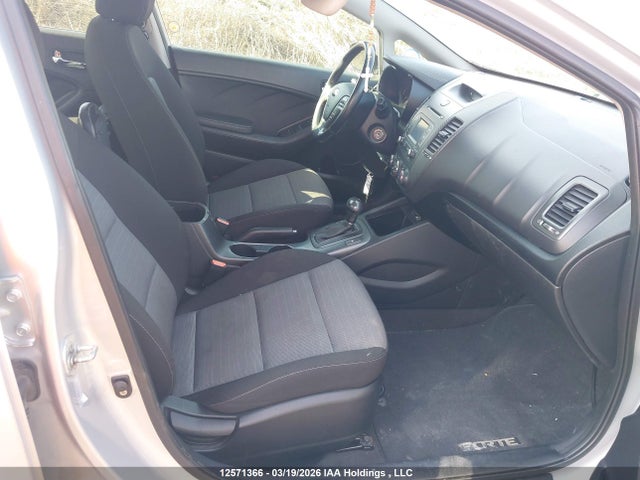 2015 Kia Forte Ex მანქანა იყიდება აუქციონზე, vin: KNAFX4A80F5396229, აუქციონის ნომერი: 12571366