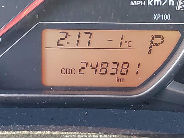 VNKKTUD30GA068015 Toyota YARIS LE