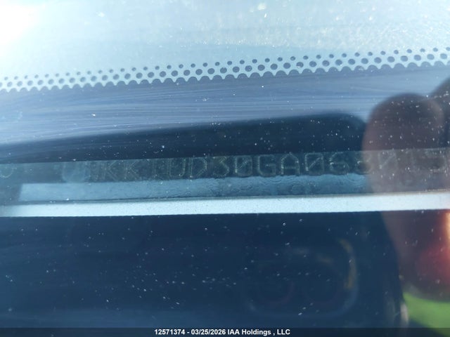 VNKKTUD30GA068015 Toyota YARIS LE