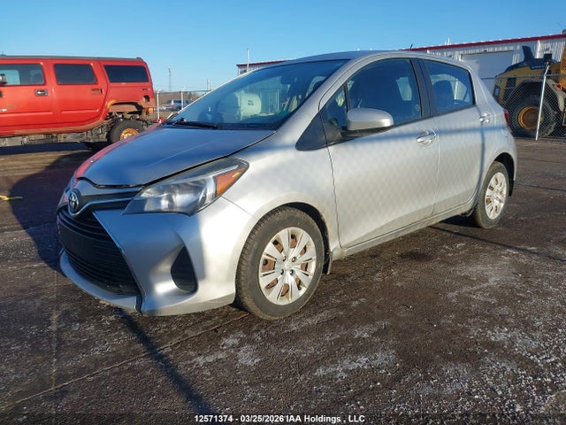 VNKKTUD30GA068015 Toyota YARIS LE