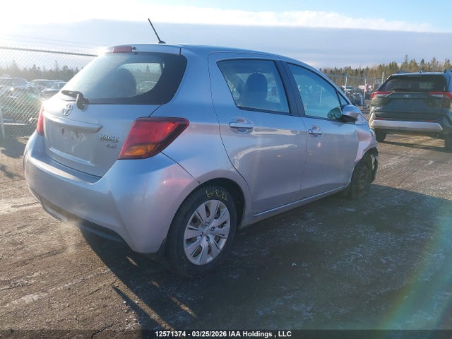 VNKKTUD30GA068015 Toyota YARIS LE