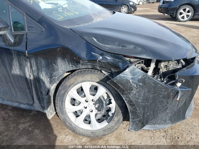 12571390 :رقم المزاد ، 5YFBPMBE1NP340887 vin ، 2022 Toyota Corolla Le مزاد بيع