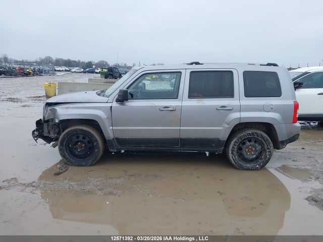 1C4NJRAB4GD510538 Jeep Patriot Sport/north