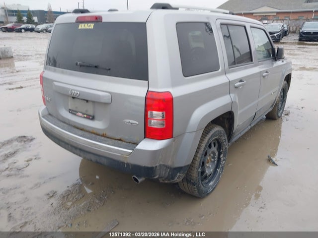 1C4NJRAB4GD510538 Jeep Patriot Sport/north
