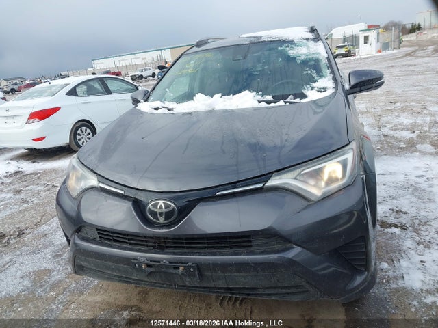 2T3ZFREV9HW324361 Toyota RAV4 LE